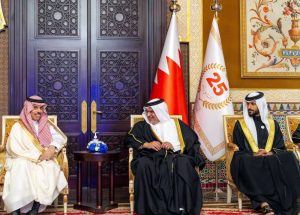 ولي عهد البحرين يستقبل وزير الخارجية