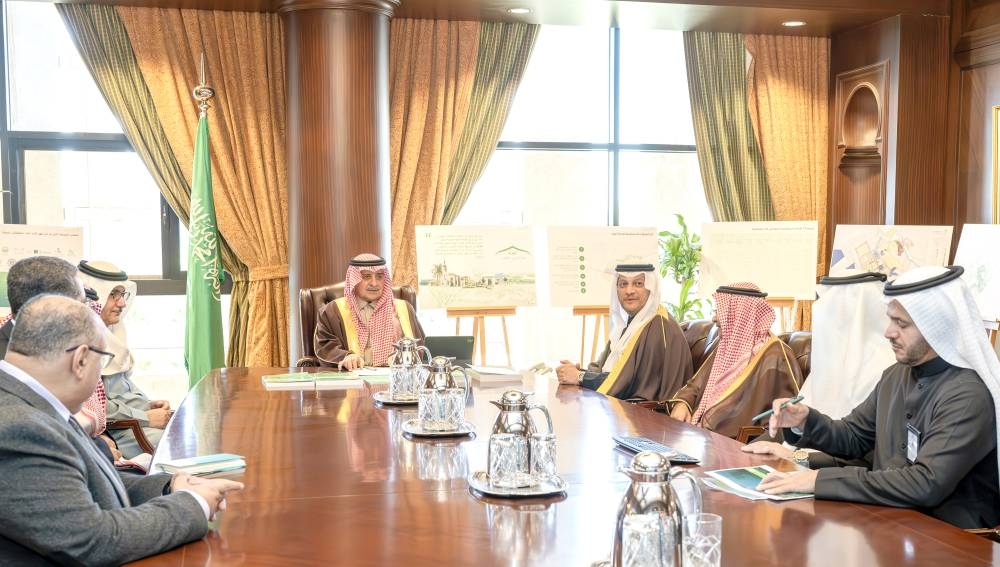 استعرض المخطط المحلي لتبوك وتيماء.. فهد بن سلطان: التخطيط الحضري المتوازن يحسّن جودة الحياة ويحقق التنمية