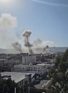 بعد تعرض مواقع عسكرية حوثية لـ11 غارة.. «البنتاغون» استهدفنا منشآت القيادة والسيطرة
