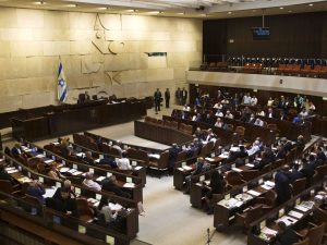 أحزاب دينية تخطط لتقديم مشروع قانون لحل الكنيست الإسرائيلي