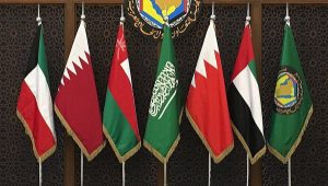 كاتب سياسي: استقرار منطقة الخليج سياسيا يلعب دورا كبيرا في جذب الاستثمارات