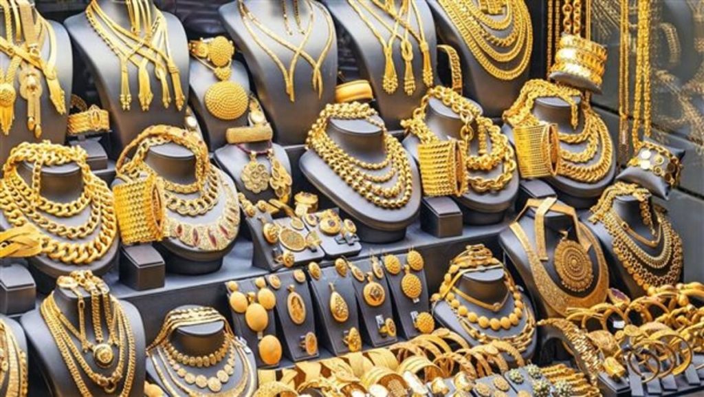 سعر الذهب في السعودية اليوم الإثنين 8-6-1446 بعد ارتفاعه عالميا