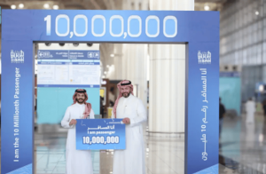 مطار الأمير محمد بن عبدالعزيز الدولي يستقبل المسافر رقم 10 ملايين في 2024