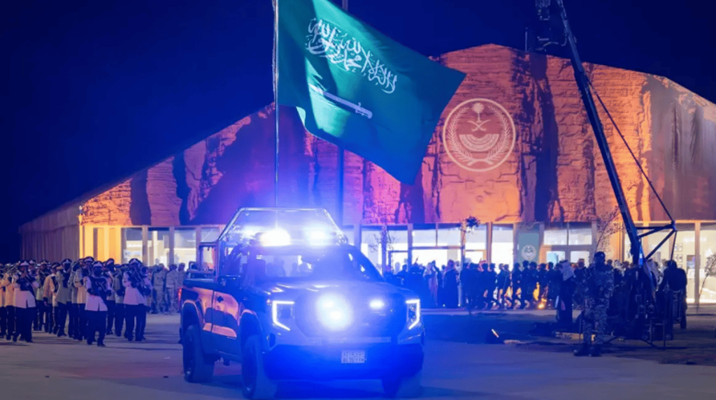 “الداخلية” تحتفي بيوم الشرطة العربية بعرض عسكري في مهرجان الملك عبدالعزيز للإبل