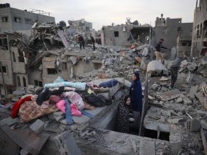 20 شهيدا في بيت حانون والاحتلال ينسف مباني في جباليا