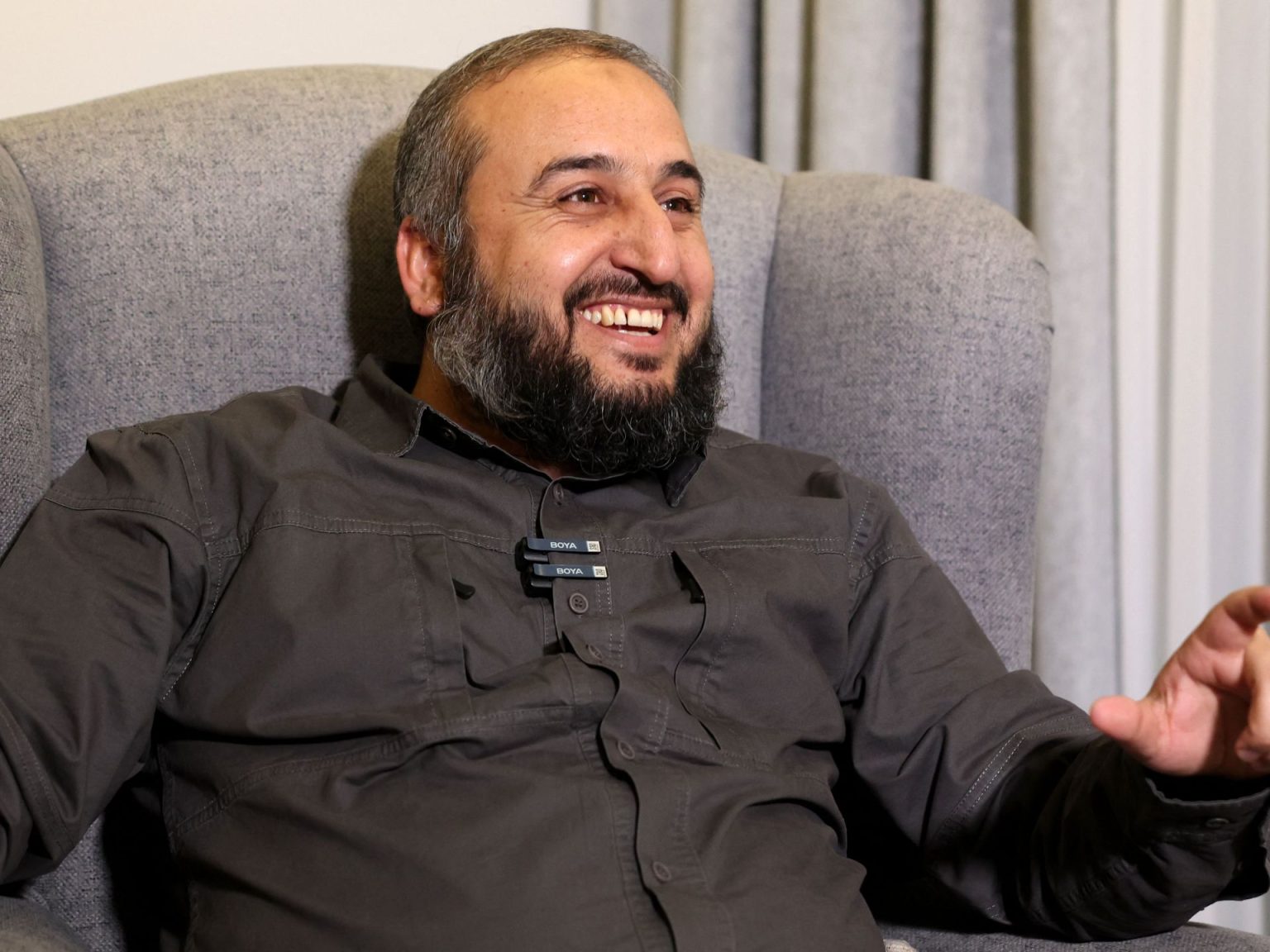 قائد بهيئة تحرير الشام: سنكون أول المبادرين بحل الجناح العسكري