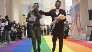 فيديو. ” كل الحب بموجب القانون”.. تايلاند تُشرّع زواج المثليين بعد تايوان ونيبال