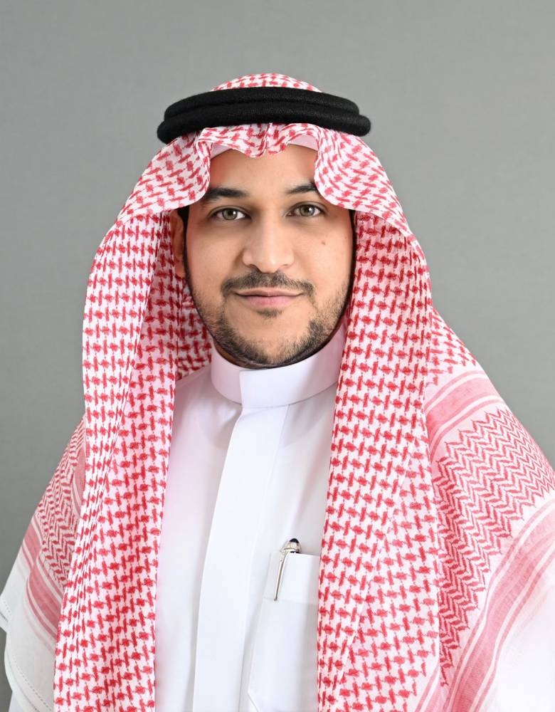 جامعة الملك عبد العزيز: دمج «التواصل والعلاقات» في مركز الاتصال المؤسسي