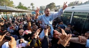 اعتداءات واقتحامات إسرائيلية لمنازل الأسرى الفلسطينيين المحررين