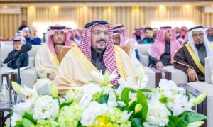 أمير القصيم يؤكد على أهمية تفعيل الصناعات التحويلية خلال زيارته مهرجان الفقع