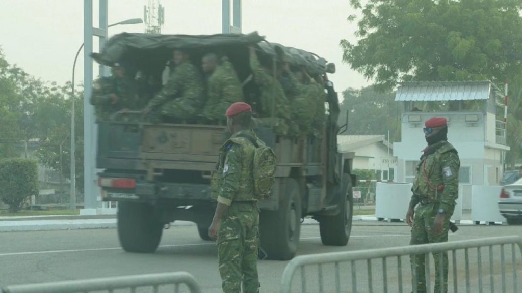 ساحل العاج تستعيد السيطرة على آخر القواعد الفرنسية في البلاد