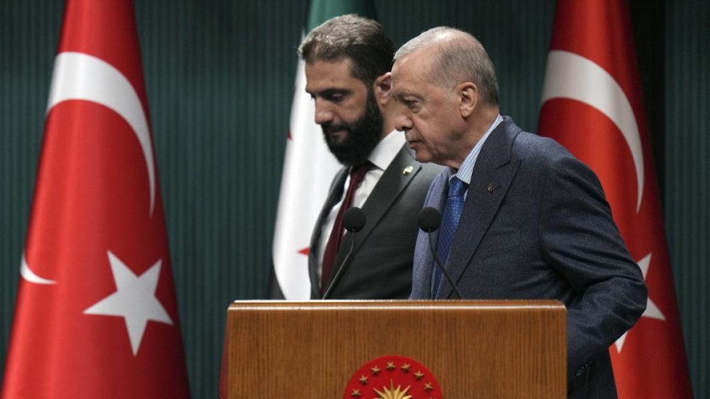 الشرع يدعو أردوغان لزيارة سوريا في أقرب وقت ويقول “الدم السوري اختلط بالدم التركي في معارك التحرير”