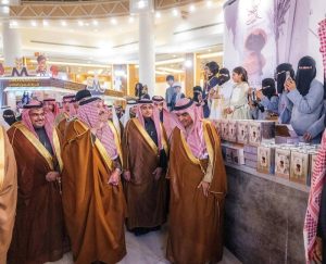 أمير القصيم يشيد بتميز مهرجان الكليجا الـ16 ويؤكد دعمه للحرف التراثية