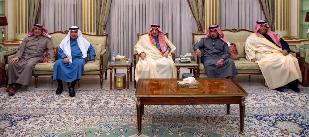 أمير الرياض يعزّي في وفاة الأميرة العنود بنت محمد