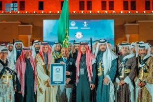 «غينيس» توثق أكبر عرضة سعودية احتفاء بذكرى يوم التأسيس في قصر الحكم