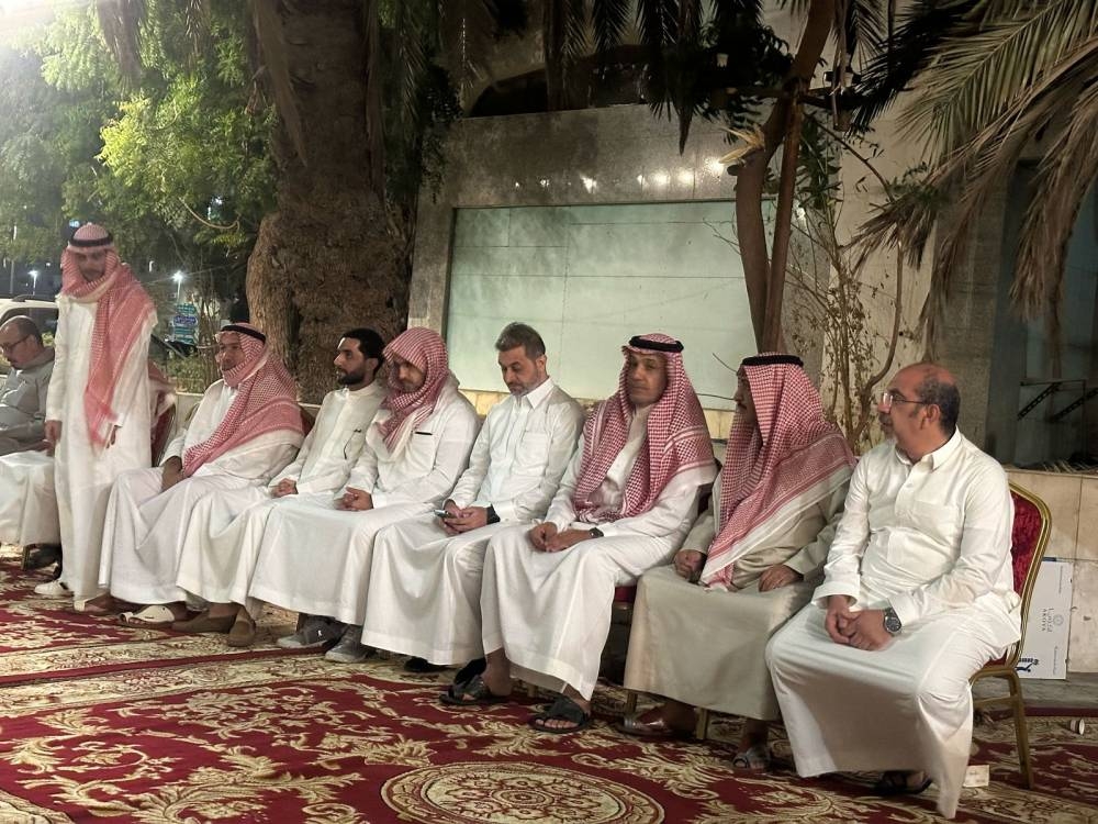 أسرة أبو سمرة تستقبل المعزين في فريح