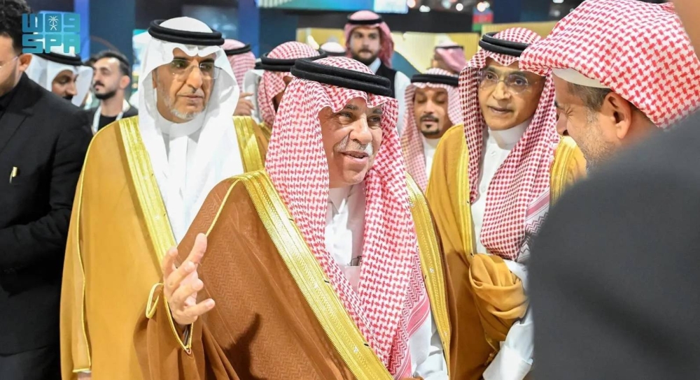 وزير التجارة يدشّن «منتدى مكة للحلال» ويكرّم الجهات المشاركة
