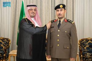 نائب أمير مكة يقلد عدداً من القيادات الأمنية رتبهم الجديدة