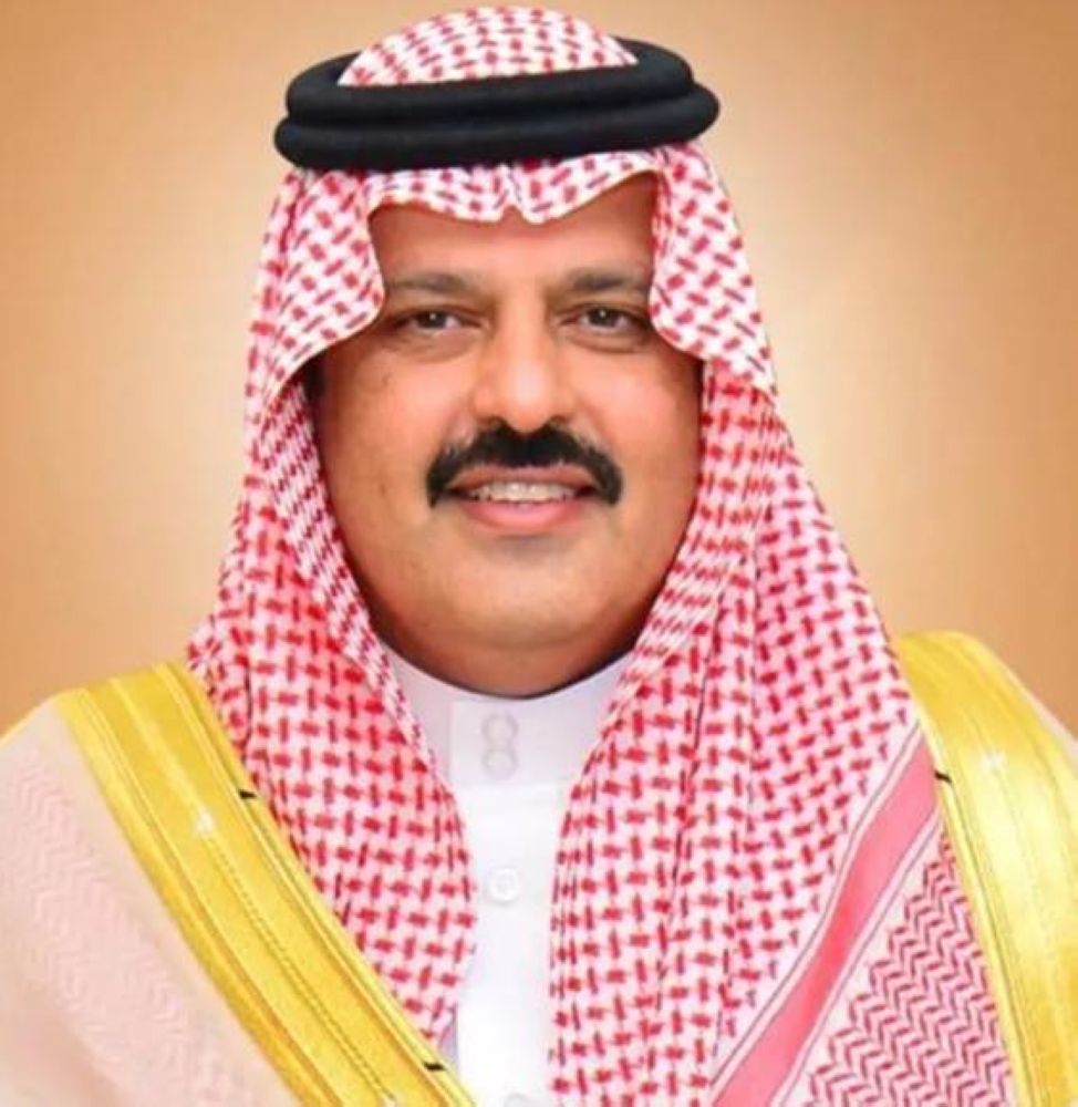 أمير حائل يطمئن على الحالة الصحية لمحافظ الشنان