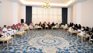 محافظ الطائف يُشارك أبناء شهداء الواجب حفل الإفطار