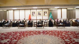 سفير خادم الحرمين الشريفين لدى مملكة البحرين يقيم مأدبة إفطار رمضاني