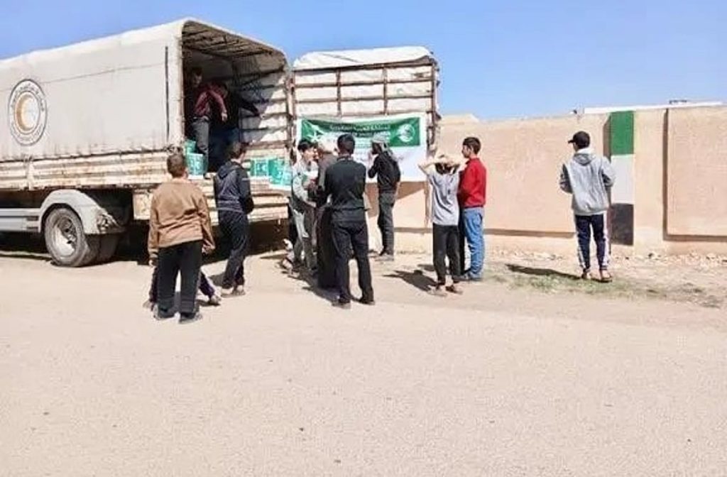 مركز الملك سلمان للإغاثة يوزّع سلالًا غذائية في منطقة السيدة زينب بمحافظة ريف دمش