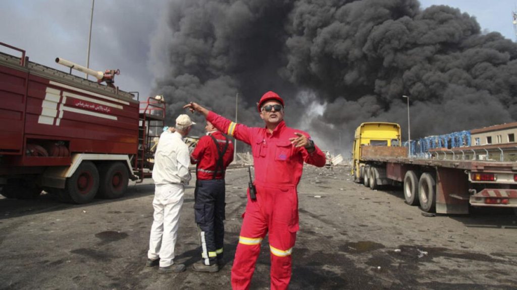 لجنة الأمن القومي الإيراني: لا علاقة لانفجار ميناء رجائي بأنشطة قطاع الدفاع حسب التحقيقات الأولية