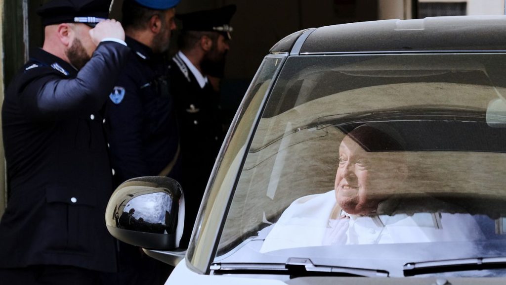 البابا فرنسيس يتبرع قبل وفاته بـ 200 ألف يورو لدعم سجن الأحداث في روما