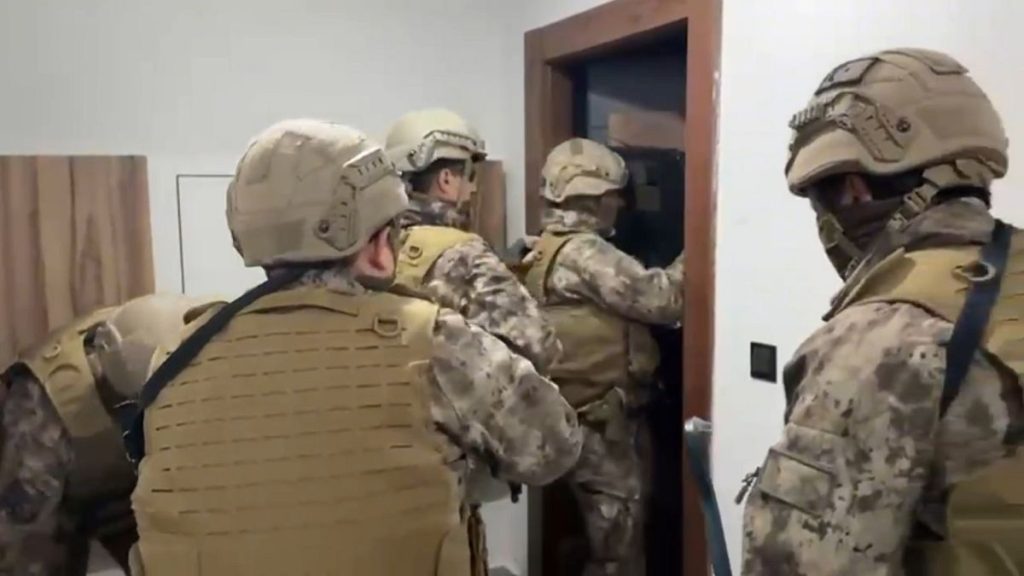 اليوروبول: اعتقال 300 شخص بفضل استراتيجية أمنية تعتمد على البيانات في عملية “بولوت”