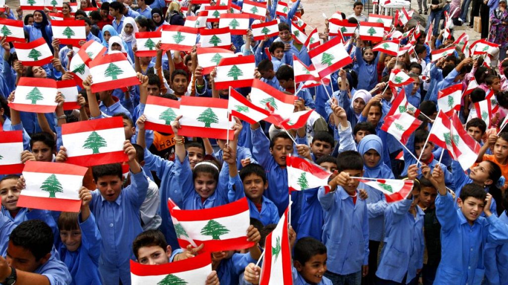 جدل حول استبيان وزارة التربية اللبنانية لجنس الطالب… “الخيار الثالث” انفتاح أم فتيل انقسام؟