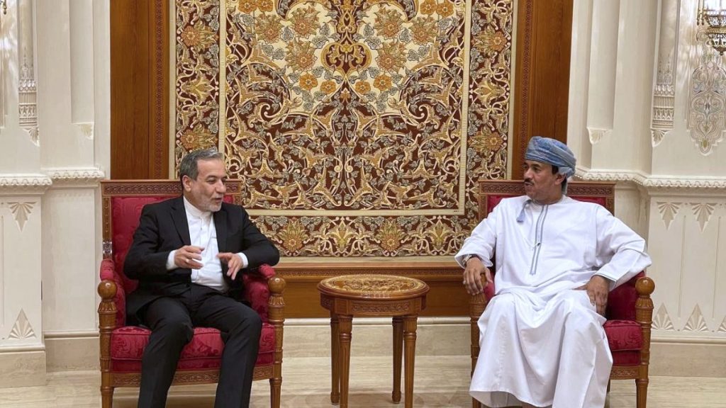 المفاوضات الأمريكية الإيرانية تعود إلى عُمان في ثالث جولة حول برنامج طهران النووي