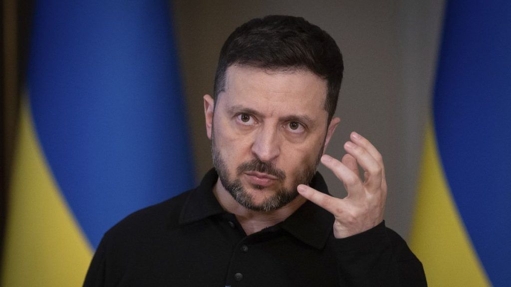 “بالأدلة والحقائق”.. زيلينسكي يتّهم بكين بتقديم دعم عسكري لموسكو