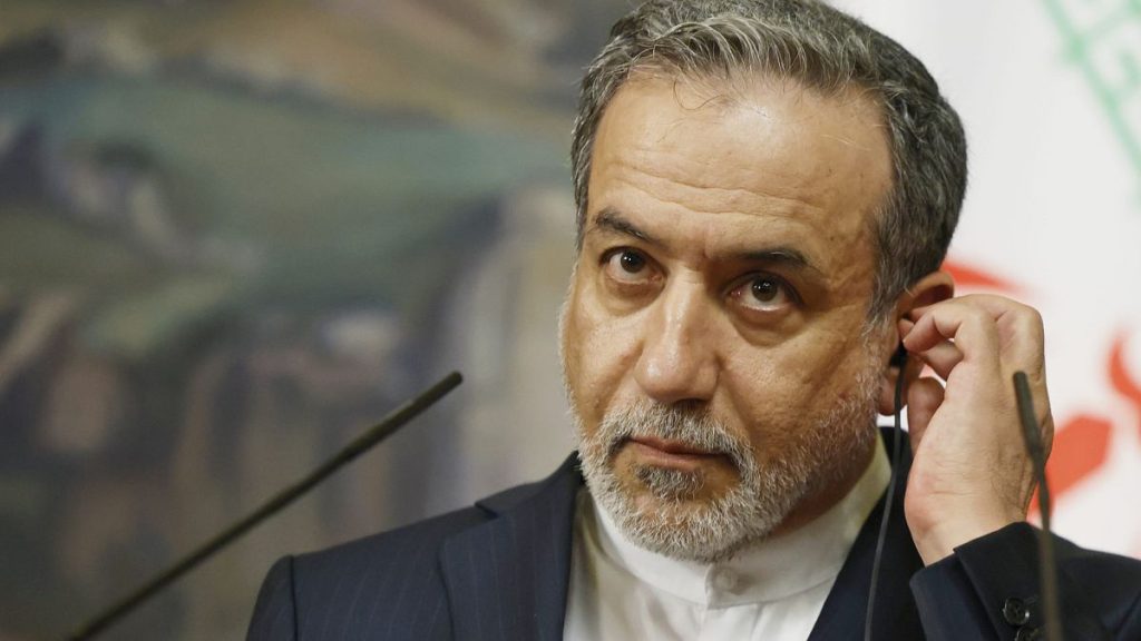 إيران تبدي استعدادها لمفاوضات نوويّة مع الترويكا الأوروبية… وباريس تشترط جدية طهران في ذلك