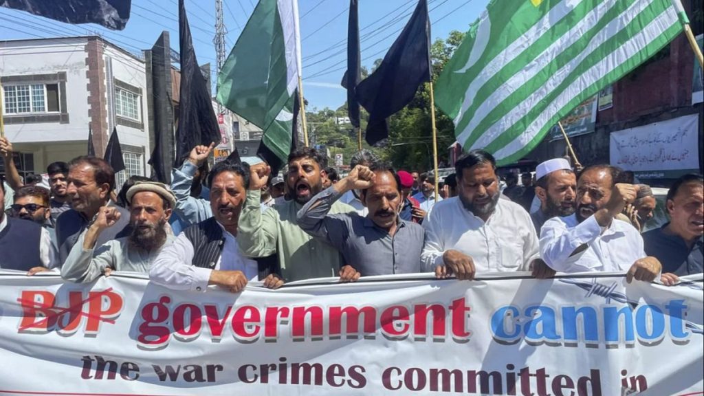 غضب شعبي في كشمير رفضًا لقرار الهند تعليق اتفاق تقاسم المياه مع باكستان