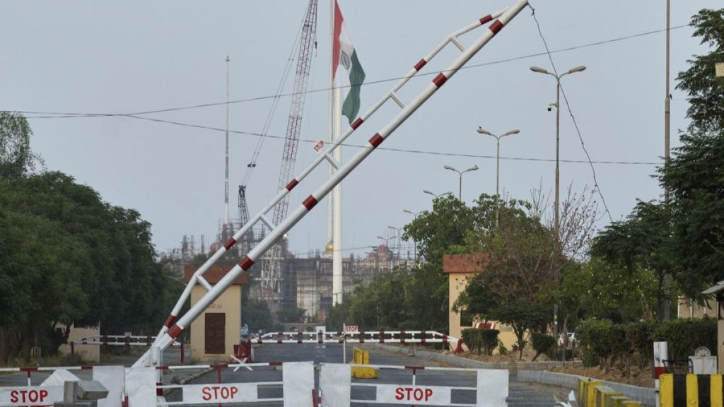 وزير باكستاني يهدد الهند بالرد النووي: 130 صاروخًا جاهزاً للإطلاق