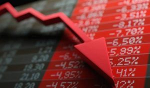 بعد الانهيارات العالمية.. خسائر حادة لأسواق أسهم الخليج