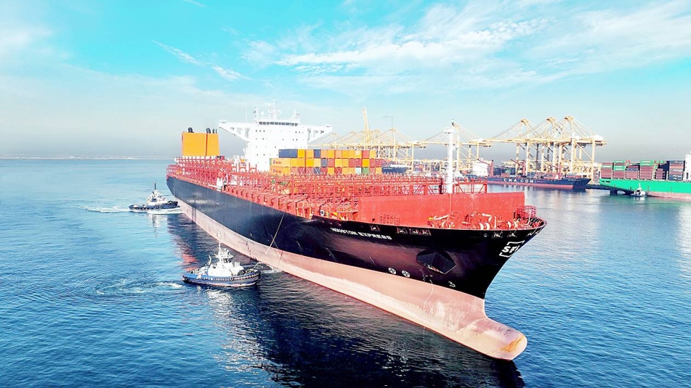 اشتراط عمر 20 عاماً للسفينة الأجنبية للحصول على الترخيص الملاحي