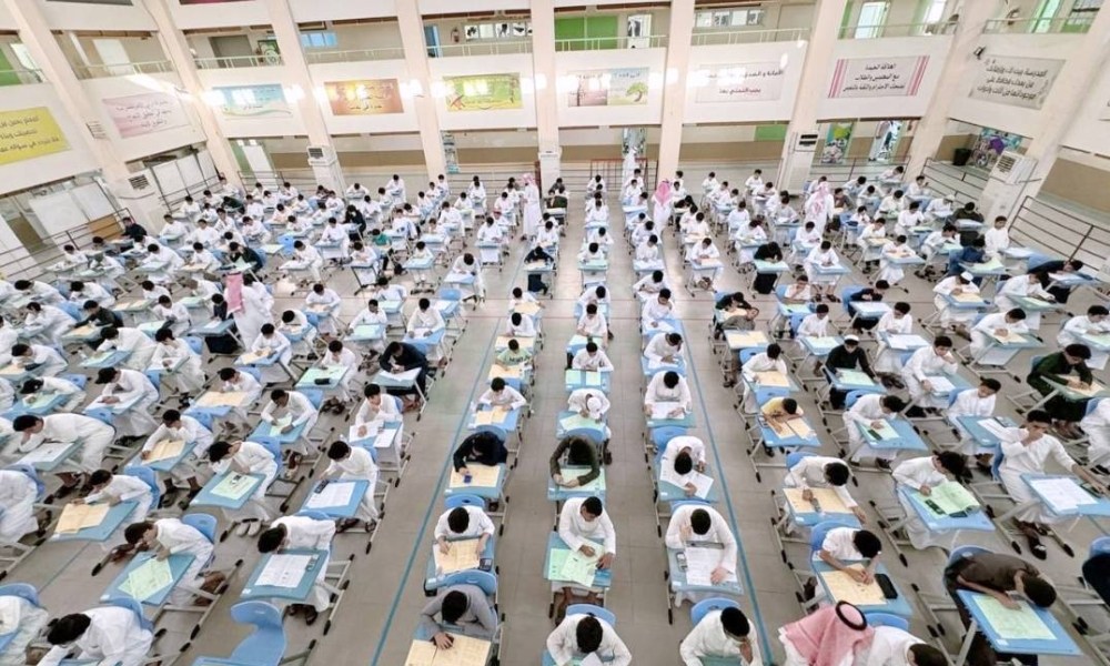تقديم الاختبارات التحريرية بمدارس مكة