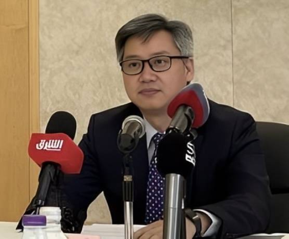 نائب السفير الصيني: السعودية شريك إستراتيجي ومركز قوة.. والتعريفات الجمركية الأمريكية «تنمّر اقتصادي»