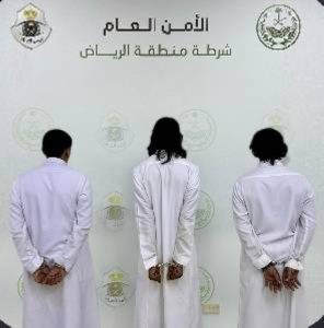 القبض على (4) أشخاص لإطلاقهم النار في الهواء بمكان عام بالرياض