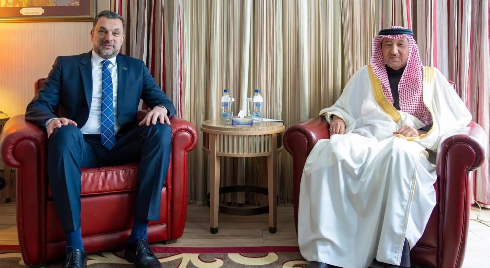 الخريجي يلتقي وزيري خارجية تشاد والبوسنة والهرسك