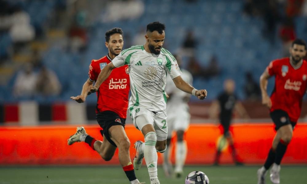 الأهلي يعود من القصيم بنقاط الرائد