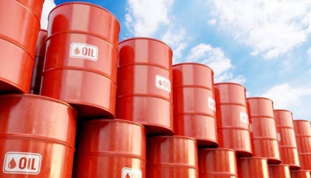 مدعومة بإعفاءات أمريكية محتملة.. أسعار النفط ترتفع فوق 65 دولاراً