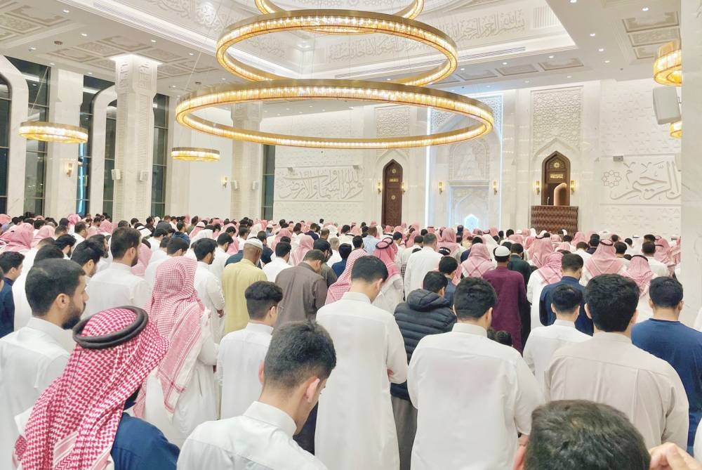 كرم بلا تبذير .. نعمة بلا رياء