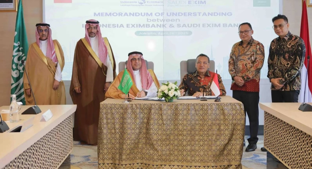 بنك التصدير والاستيراد السعودي يوقع مذكرة تفاهم مع نظيره الإندونيسي