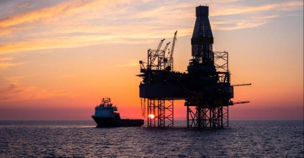 ارتفاع منصات تنقيب النفط الأمريكية لأول مرة في شهر