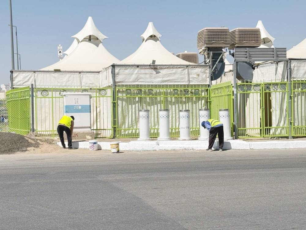 قبل وقتٍ كافٍ من وصول الحجاج.. بدء الأعمال الموسمية لتجهيز المشاعر المقدسة