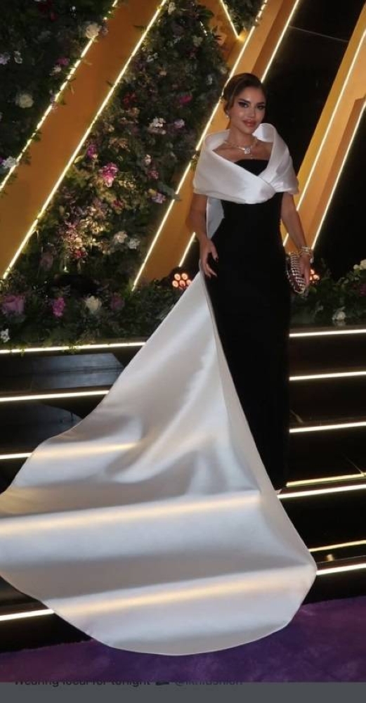 أبرز ألوان الموسم في إطلالات النجمات