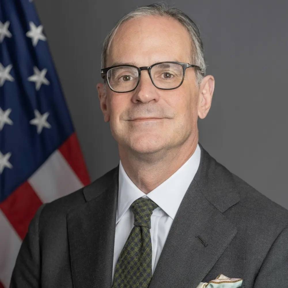 من قائد الفريق الفني للمباحثات الأمريكية-الإيرانية؟