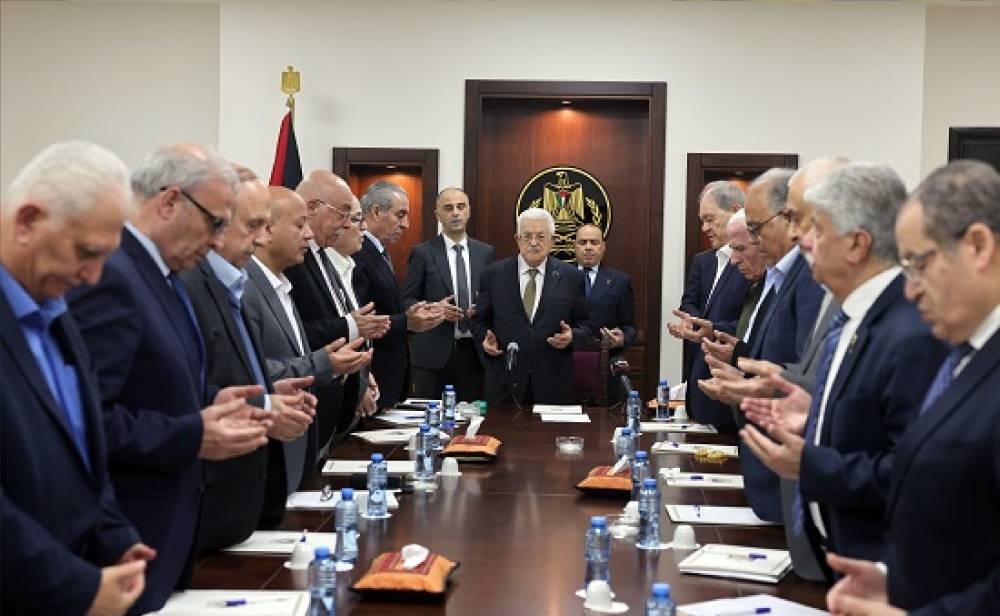 الرئيس الفلسطيني يعيّن حسين الشيخ نائباً له